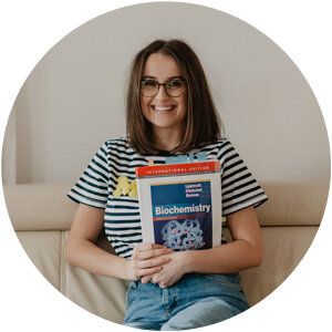 Andrada Pop - Medizinstudentin an der Comenius Universität in Bratislava Andrada Pop - Medizinstudentin an der Comenius Universität in Bratislava